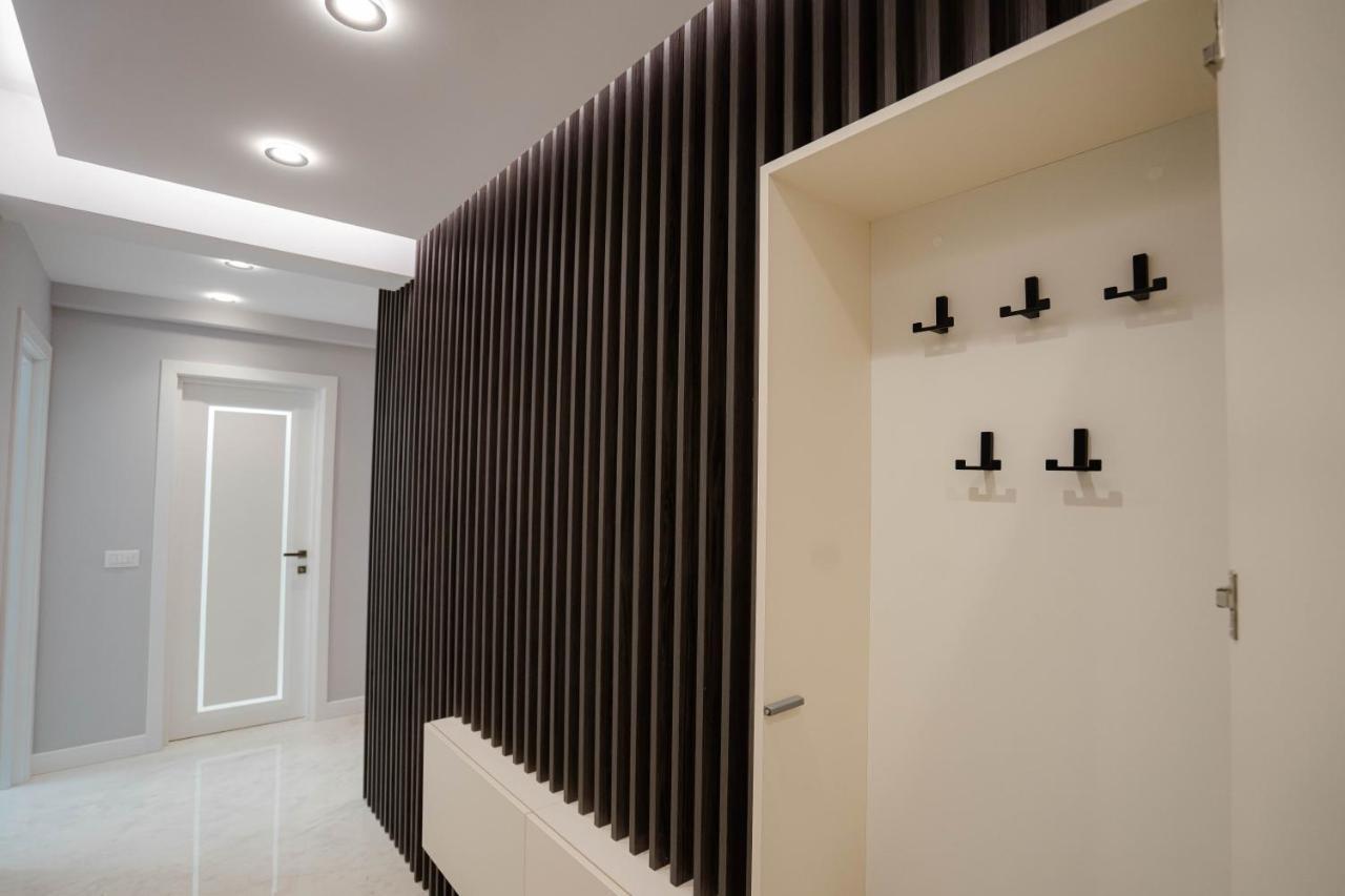 Deluxe Aparthotel Marwell Residence Suceava Eksteriør billede
