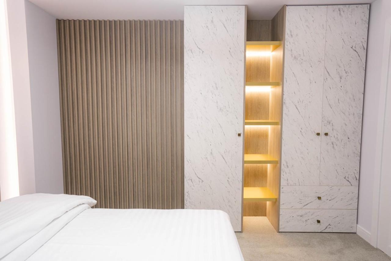 Deluxe Aparthotel Marwell Residence Suceava Eksteriør billede
