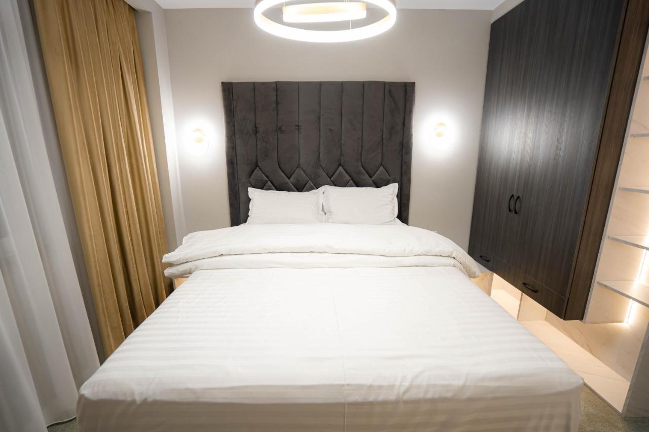 Deluxe Aparthotel Marwell Residence Suceava Eksteriør billede