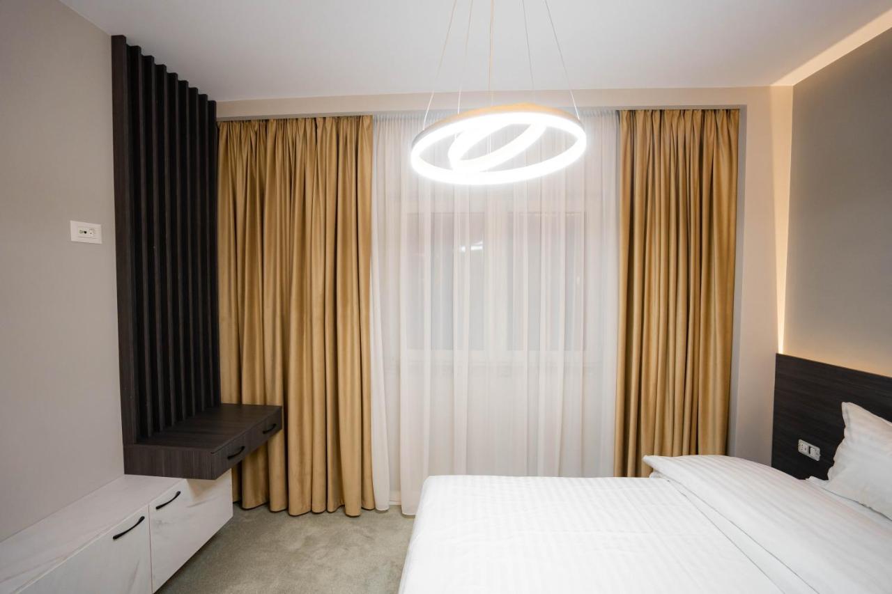 Deluxe Aparthotel Marwell Residence Suceava Eksteriør billede