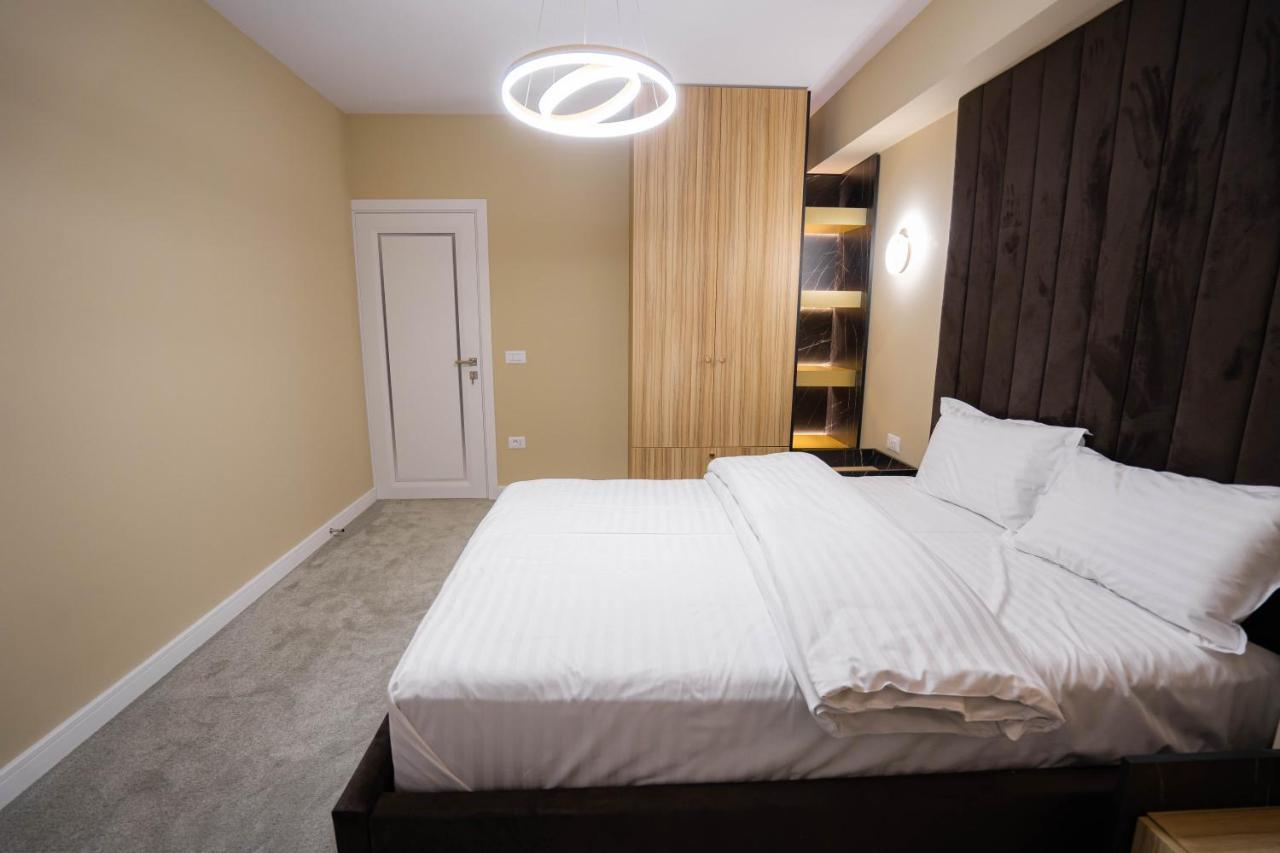 Deluxe Aparthotel Marwell Residence Suceava Eksteriør billede