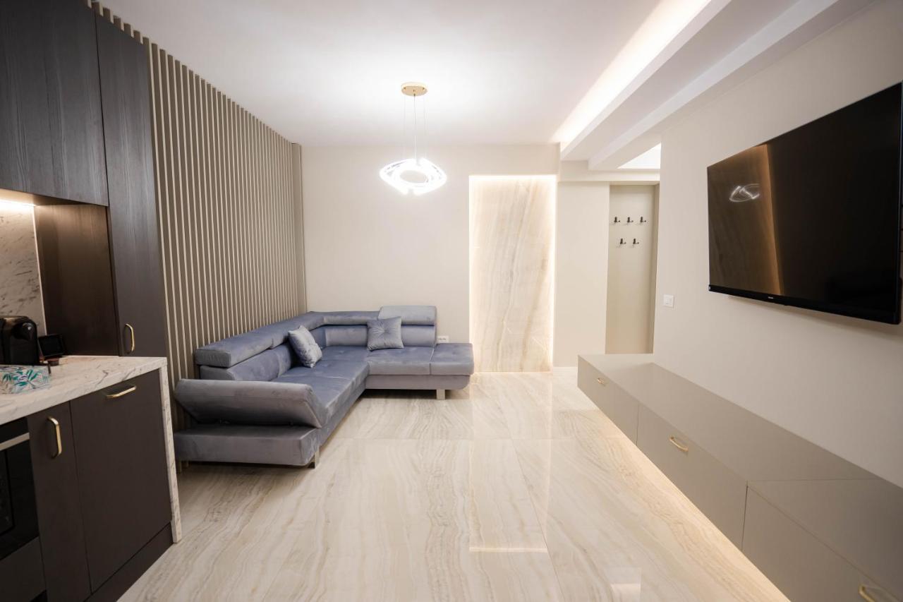 Deluxe Aparthotel Marwell Residence Suceava Eksteriør billede