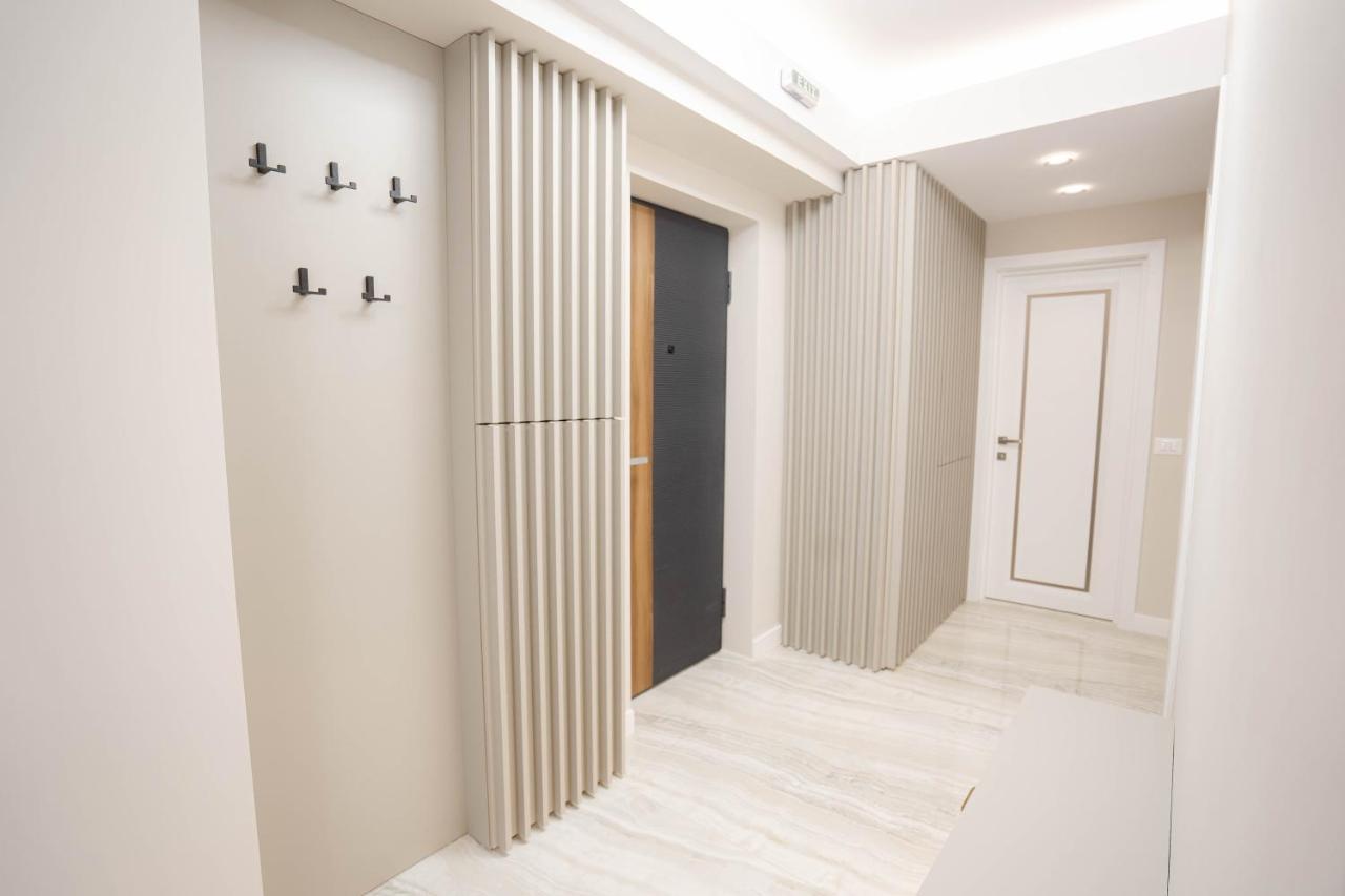 Deluxe Aparthotel Marwell Residence Suceava Eksteriør billede