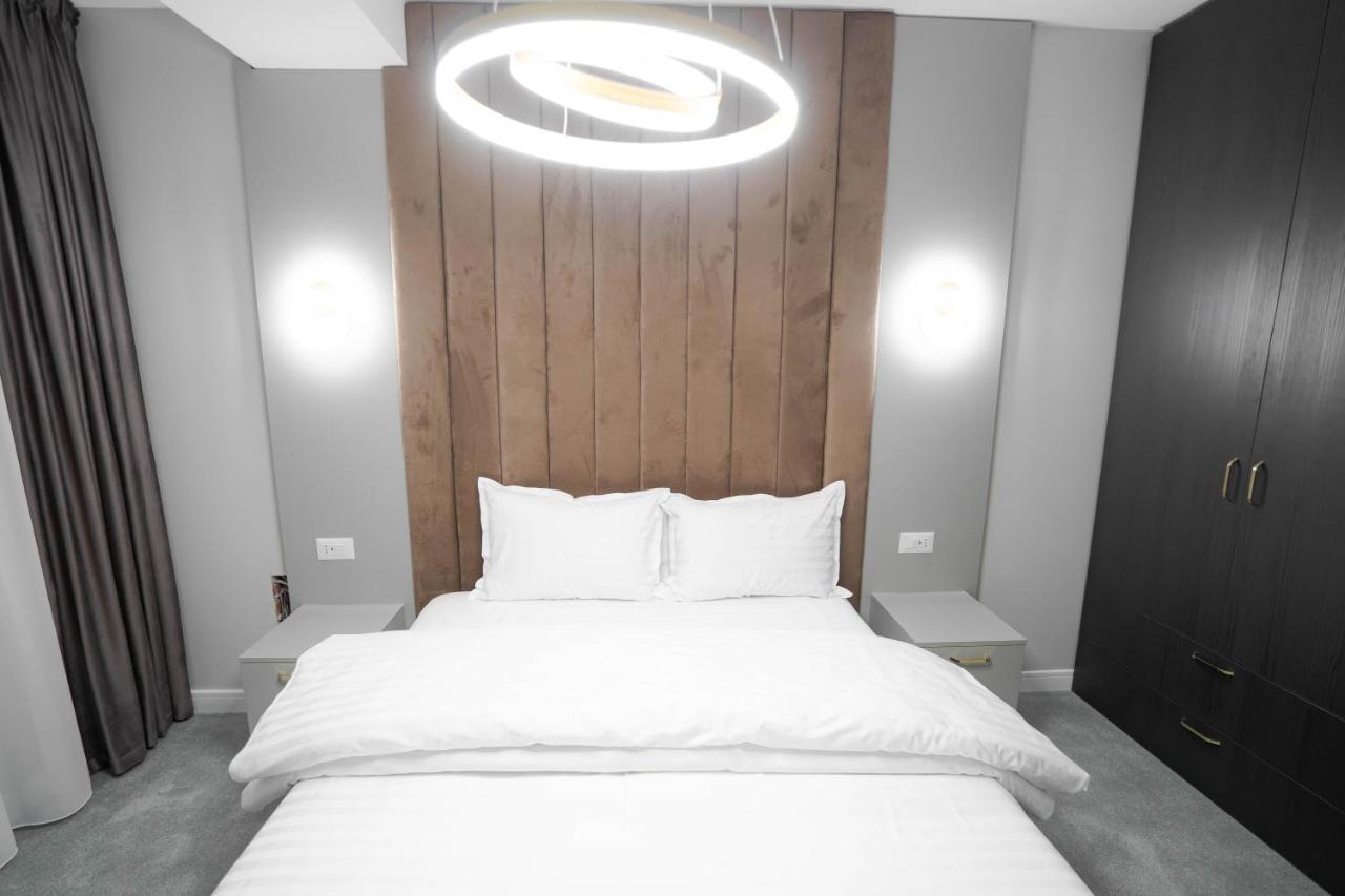Deluxe Aparthotel Marwell Residence Suceava Eksteriør billede