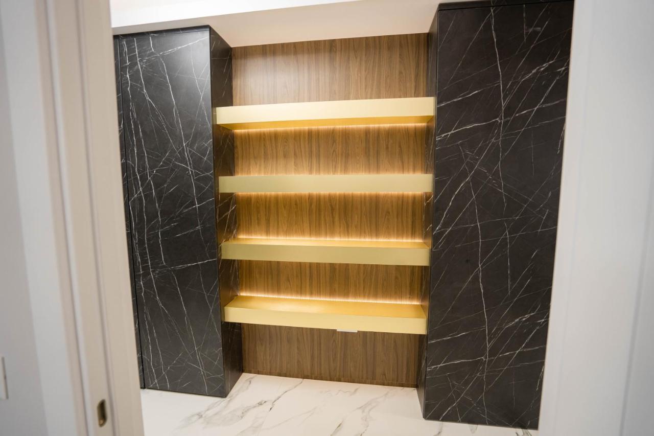 Deluxe Aparthotel Marwell Residence Suceava Eksteriør billede
