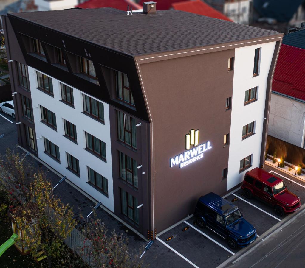 Deluxe Aparthotel Marwell Residence Suceava Eksteriør billede